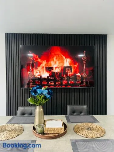 Luxurious New Home Near Airport - Image 1