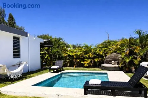 Ocean Motion Rental Casa en la playa con piscina cerca Yunque y VSjuan - Image 1
