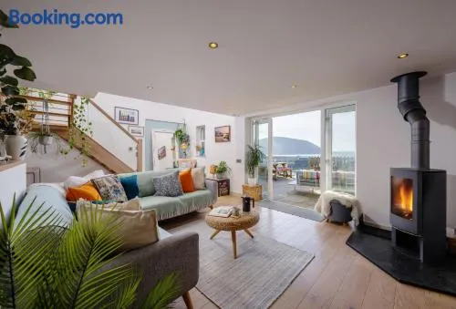 8 Harbour Terrace - Image 1
