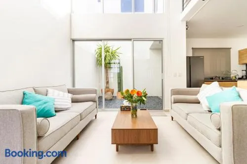 Quiet and comfortable space - Image 1