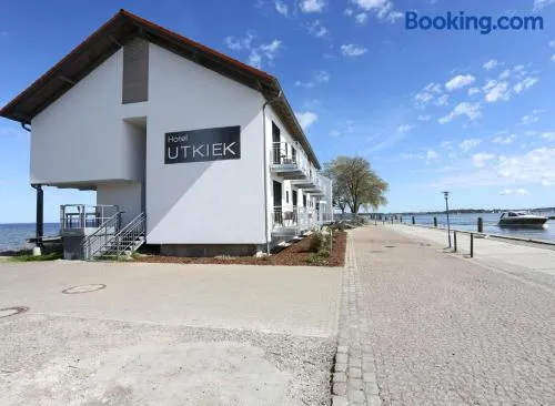Hotel & Restaurant Utkiek - Image 1