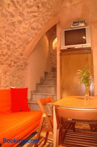 Stoneapartments, Γ ΚΩΣΤΑΛΟΣ ΚΑΙ ΣΙΑ ΟΕ - Image 1