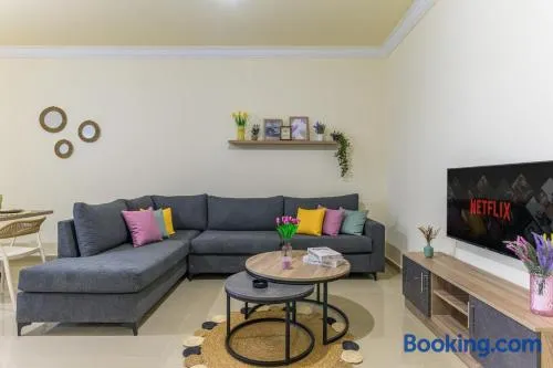 Mauve Et Miel 2-Br Apartment In Batroun - Image 1