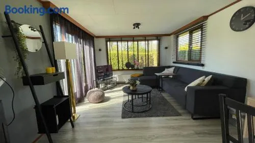 Geniet van rust en privacy in onze gezellige chalet op familiecamping De Tien Heugten in Drenthe - Image 1
