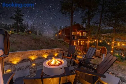 Walk to Town, Sauna, Hot Tub, Game Room, Views - Image 1