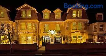 All Seasons Lodge Hotel - Image 1