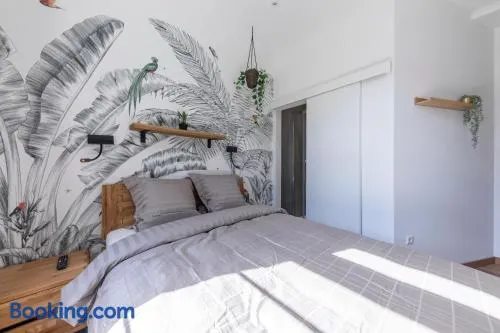 IQS Rooms - Chambre double avec salle de bain - Image 1