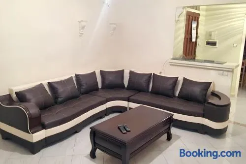 Stylish apartment in El Marsa 75 m² sea view - Image 1