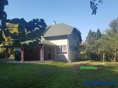 "Popov VRT" Banoštor - kuća-vikendica na Dunavu-Fruskoj Gori - Image 1
