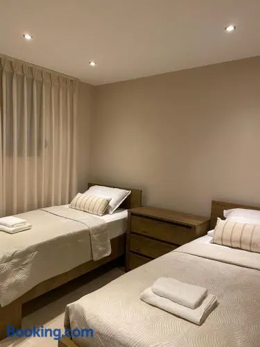 Rozi Apartment - Image 1