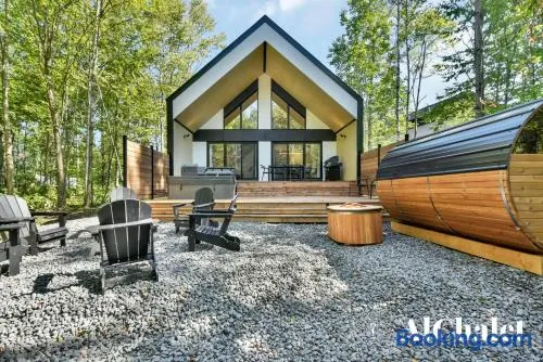 Le Scandinave Détente avec Sauna et Spa privé - Image 1