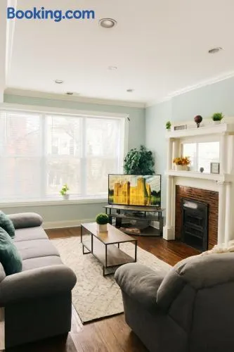 Prime Wrigley Spot Workspace - Image 1