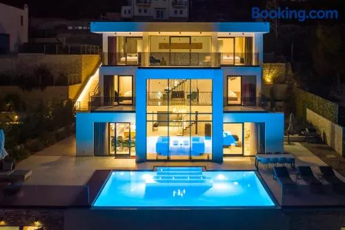 Villa Naya with Heated Pool and Hot Tub - Image 1