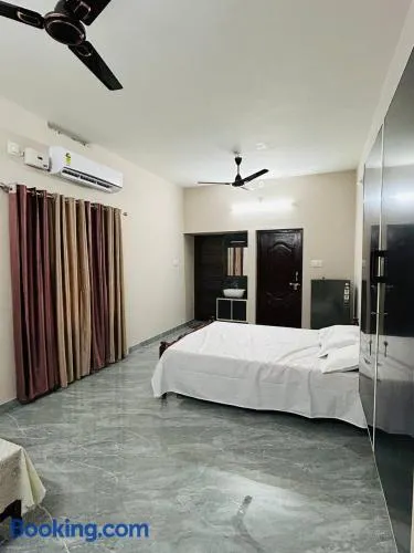 Cosy Stays, 2 Adjacent Apartments in Irinjalakuda - Image 1