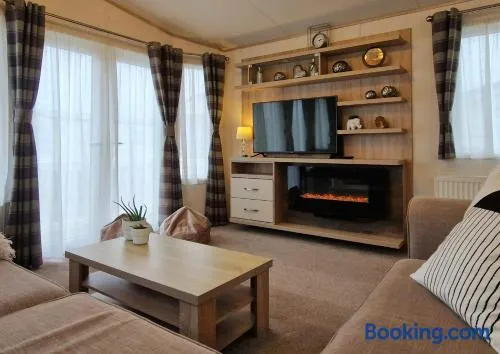 180 Golden Gate Caravan Holiday Park Towyn - Image 1