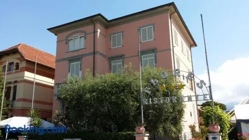 Hotel Villa Flores - Image 1