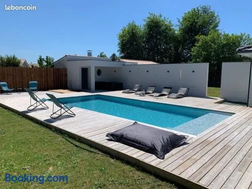 VILLA Piscine Chauffée 30 MIN de Bordeaux et Lacanau - Image 1