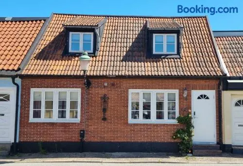 Charming townhouse - Image 1