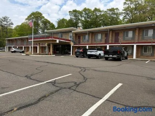 Wethersfield Motel - Image 1