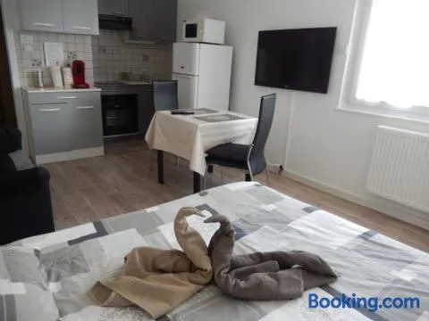 Le Studio Sam - Image 1
