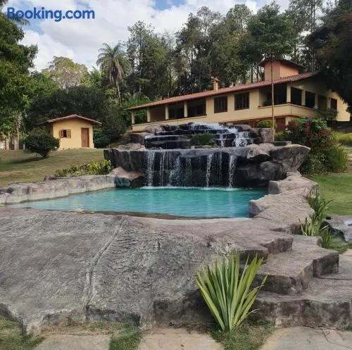 Casa de campo em condomínio próximo a BH - Esmeraldas - MG - Image 1