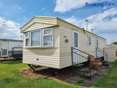 Caravan Holiday home Happy days south 17 - Image 1