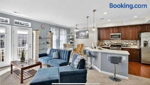 Utopia Rooms - Image 1