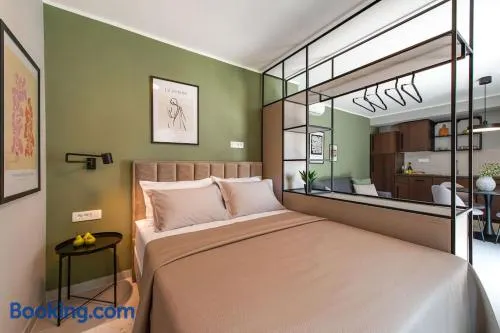 BRUNO and BRUNA Studio Apartments - With Private Parking - Image 1