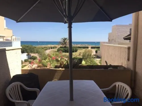 Sea-facing apartment with AC and parking - 4 guests - Image 1