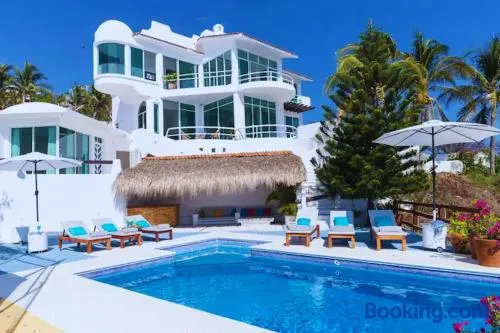 Hermosa Villa con alberca infinita Playa Zipolite - Image 1