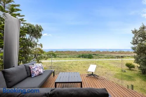 Seatheview - Image 1