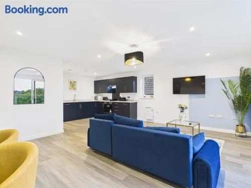 Relaxing Cooden Escape Stylish 3 Bed Flat - Image 1