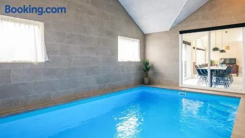 Familienfreundliches Ferienhaus mit Whirlpool, Grill und Garten - Image 1