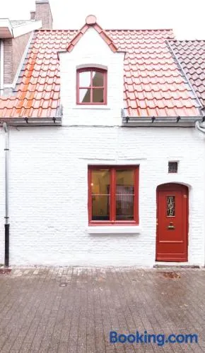 Romantic 16th century workers house - Image 1