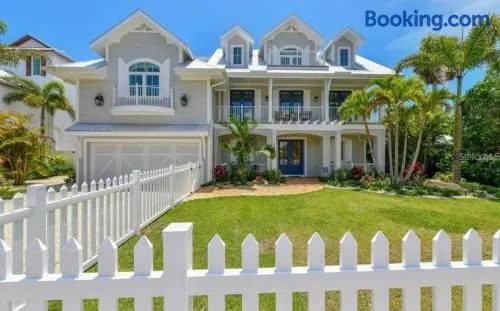 A Shore Thing: On Canal! Pool Spa! Rooftop Deck by Anna Maria Life Vacation Rentals - Image 1