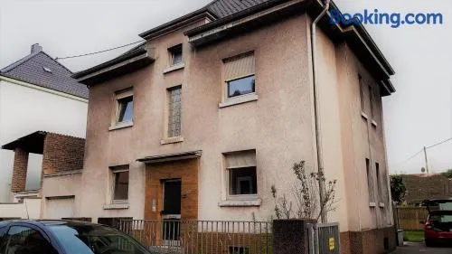 Handwerker Unterkunft Monteurzimmer mit Gemeinschaftsbad in Brebach - Image 1