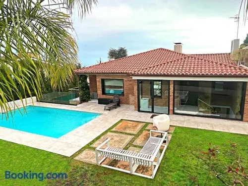 Espectacular casa de diseño alto standing - Image 1