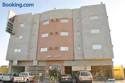 البرنس الذهبي للشقق المخدومة حي السلام- اقتصادي - Image 1