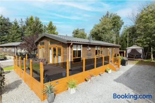 Loubet Extra Large Lodge - Image 1