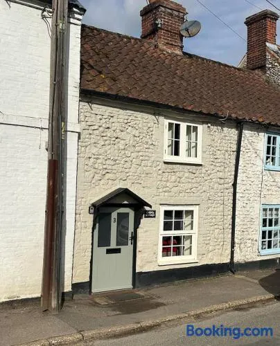 Cobbly Cottage - North Creake - Image 1