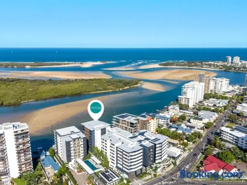 Avalon Resort Maroochydore - Image 1