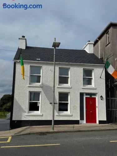Charlie Óg's Bridge House - Image 1