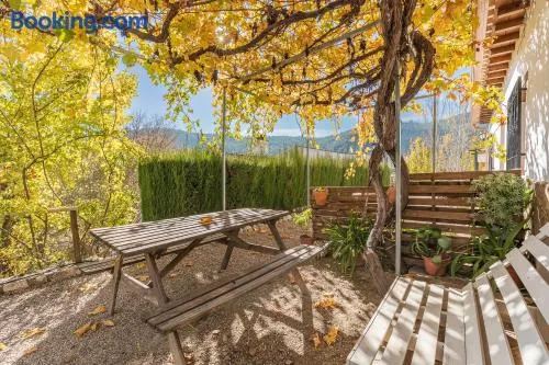 Apartamento vacacional con jacuzzi, barbacoa y terraza | Vistas al río - Image 1