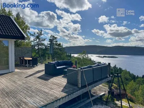 Charming Drøbak cabin breathtaking fjord views - Image 1