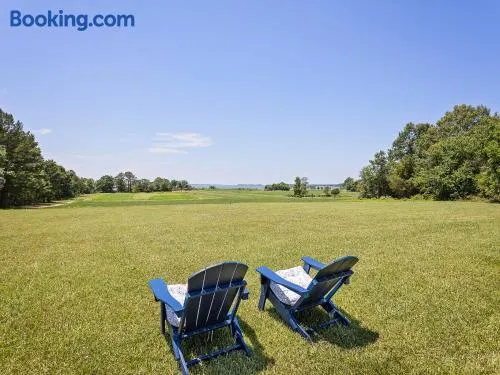 Bunker Hill Farm - Image 1