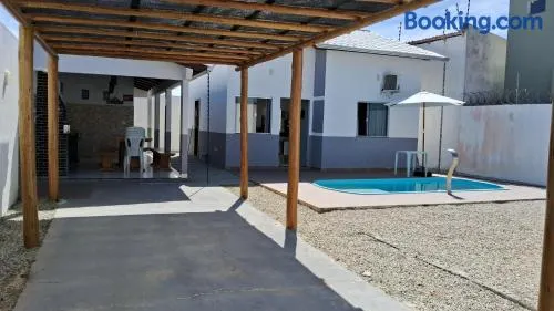 Casa com piscina e espaço gourmet a 30m da praia! - Image 1
