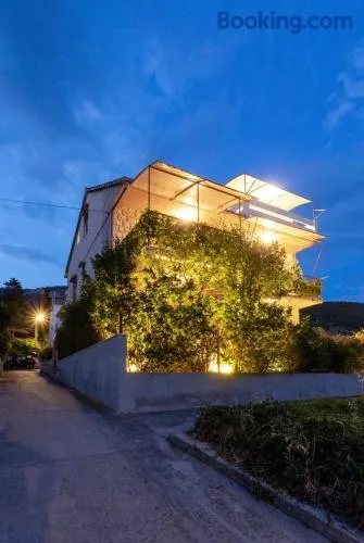 Villaina - Image 1