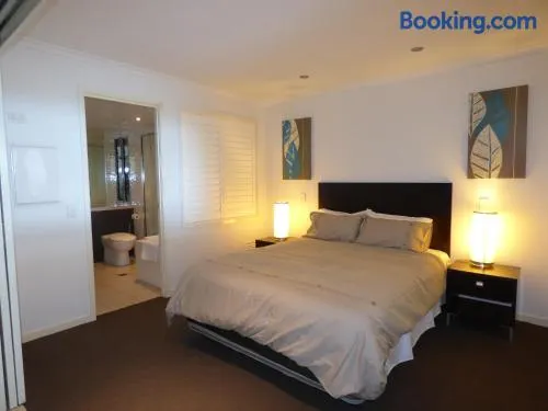 Marina View Apartment - Image 1