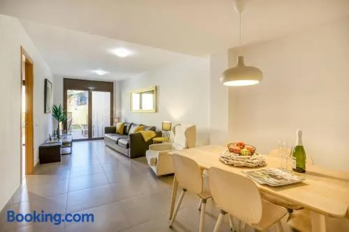 Ground floor apartment in Centre of Torroella De Montgri - Image 1