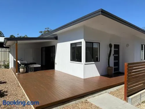Kahibah Guesthouse - Image 1